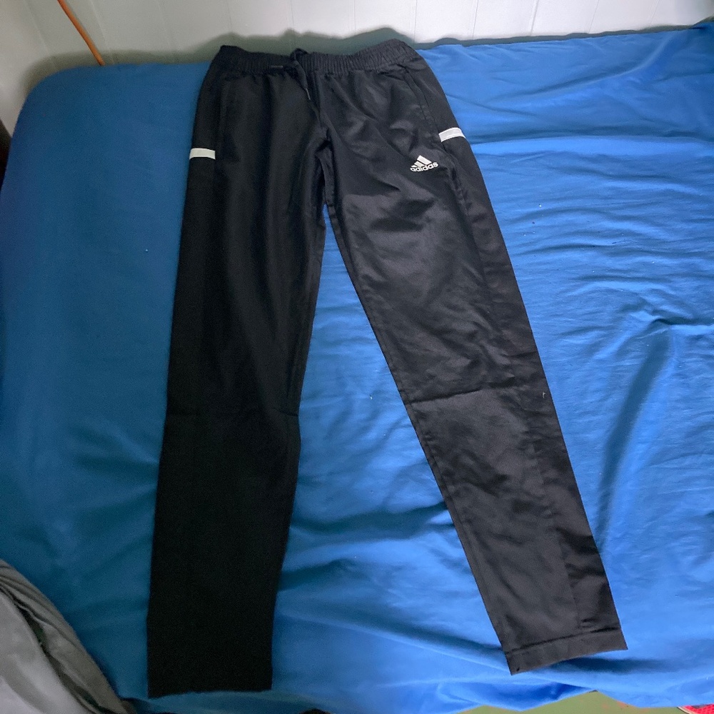 Athletic pants